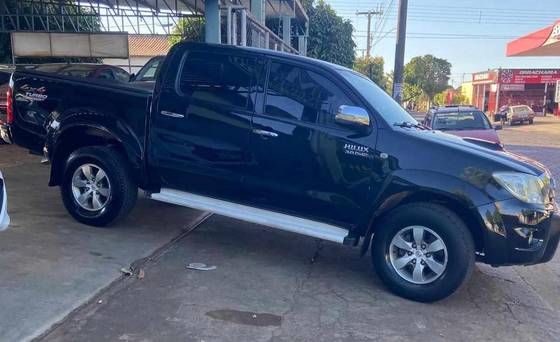 TOYOTA HILUX 3.0 SRV 4X4 CD 16V TURBO INTERCOOLER DIESEL 4P AUTOMÁTICO TOYOTA HILUX 3.0 SRV 4X4 CD 16V TURBO INTERCOOLER DIESEL 4P AUTOMÁTICO